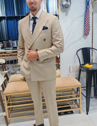 Tailored 2-piece charcoal wool suit